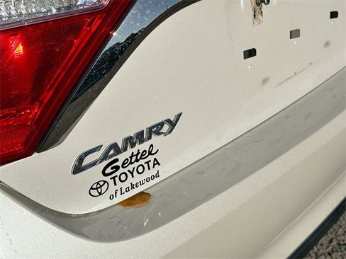 Used 2017 Toyota Camry XSE image 11