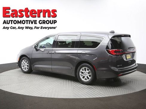 Used 2023 Chrysler Pacifica Touring-L image 64