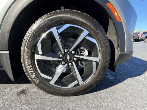 New 2026 Chevrolet Equinox EV LT image 28