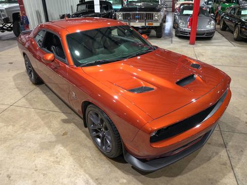 Used 2022 Dodge Challenger R/T Scat Pack w/ Driver Convenience Group image 14