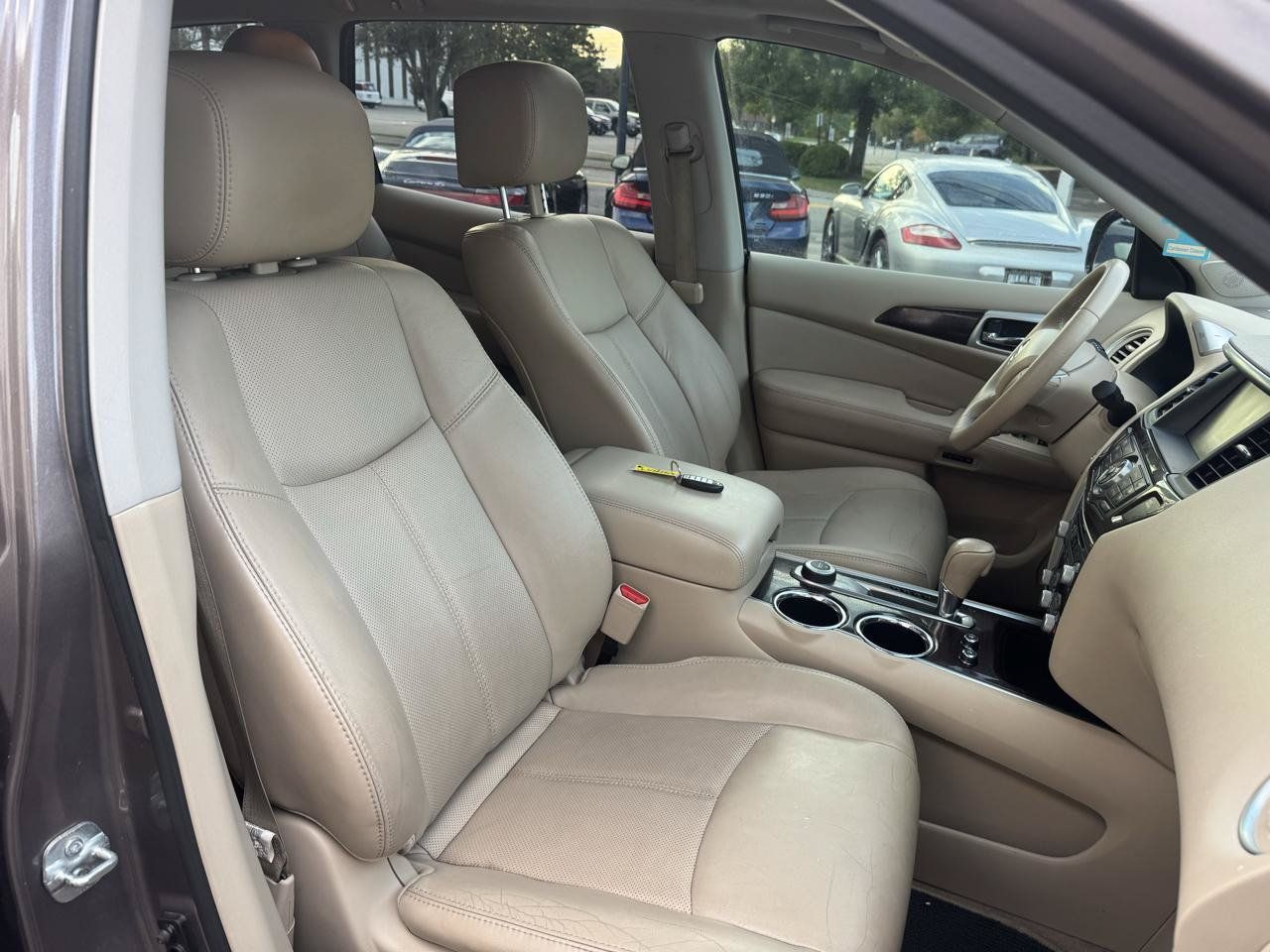 Used 2014 Nissan Pathfinder Platinum w/ Platinum Premium Package AWD/4WD image 26