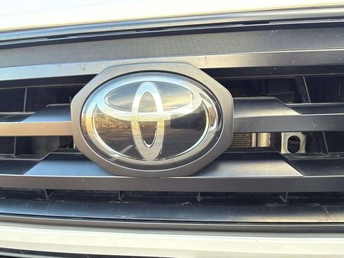 Used 2022 Toyota Tacoma SR image 17