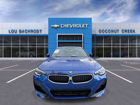 Used 2025 BMW 230i Coupe w/ M Sport Package RWD image 3