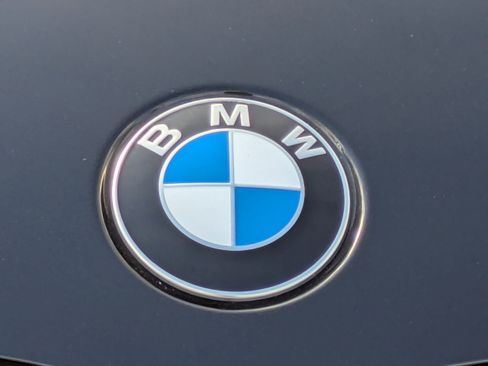 Used 2023 BMW 330i Sedan w/ Premium Package image 14