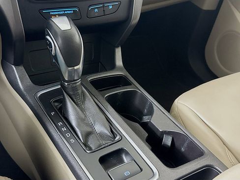 Used 2019 Ford Escape SEL image 17