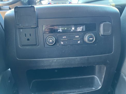 Used 2019 GMC Yukon XL SLT image 19