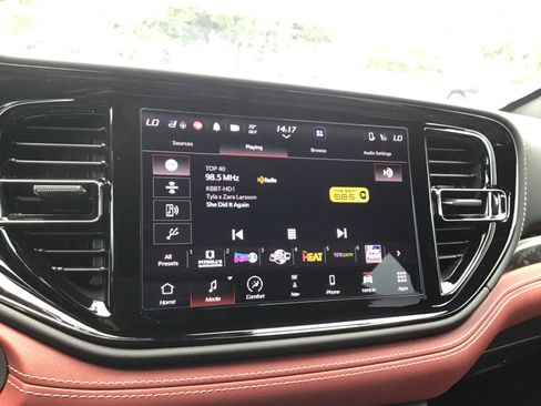 Used 2023 Dodge Durango SRT AWD/4WD image 9