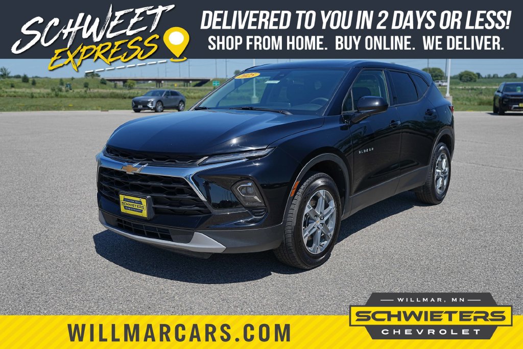 Used 2025 Chevrolet Blazer LT AWD/4WD image 1