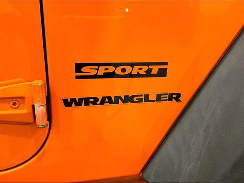 Used 2013 Jeep Wrangler Sport AWD/4WD image 9