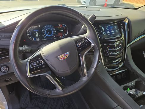 Used 2018 Cadillac Escalade Platinum image 20