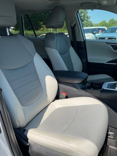 Used 2021 Toyota RAV4 Limited AWD/4WD image 18