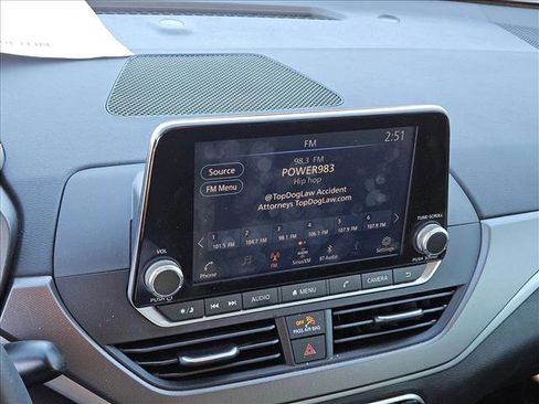 Used 2024 Nissan Altima 2.5 SR image 14