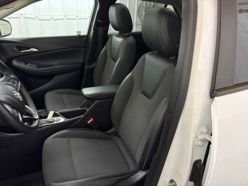 Used 2021 Buick Encore GX Select w/ Experience Buick Package FWD image 28