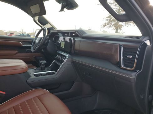 Used 2023 GMC Sierra 1500 Denali Ultimate image 33