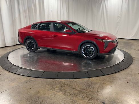 New 2025 Kia K4 EX image 2