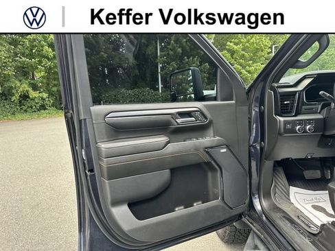 Used 2024 GMC Sierra 2500 AT4 w/ AT4 Preferred Package AWD/4WD image 14