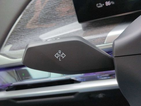 Used 2025 BMW i7 eDrive50 RWD image 29