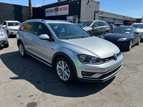 Used 2017 Volkswagen Golf Alltrack SEL AWD/4WD image 27