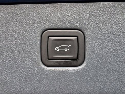 Used 2022 Chevrolet Blazer LT image 30