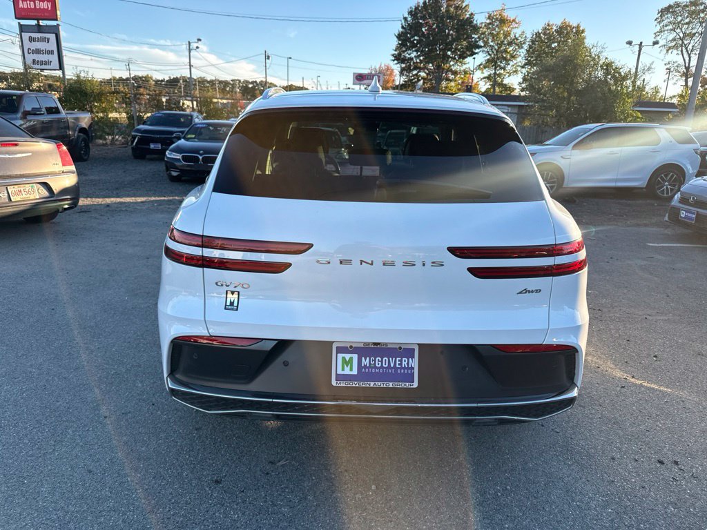 Used 2026 Genesis GV70 2.5T AWD/4WD image 7