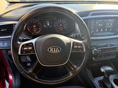 Used 2020 Kia Sorento S image 11