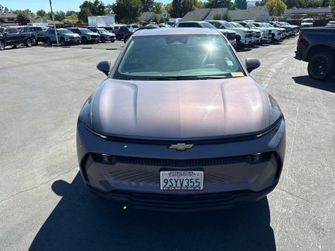 Used 2025 Chevrolet Equinox EV LT FWD image 4
