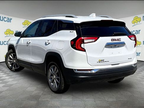 Used 2024 GMC Terrain SLT AWD/4WD image 4