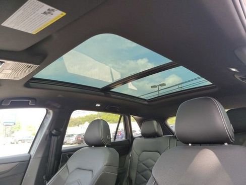 New 2026 Volkswagen Atlas Cross Sport SE image 33