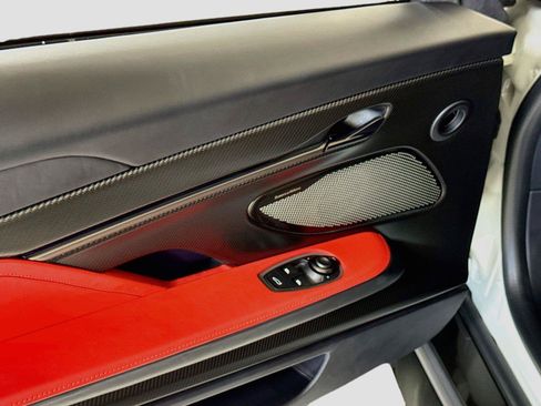 Used 2025 Aston Martin Vanquish RWD image 13