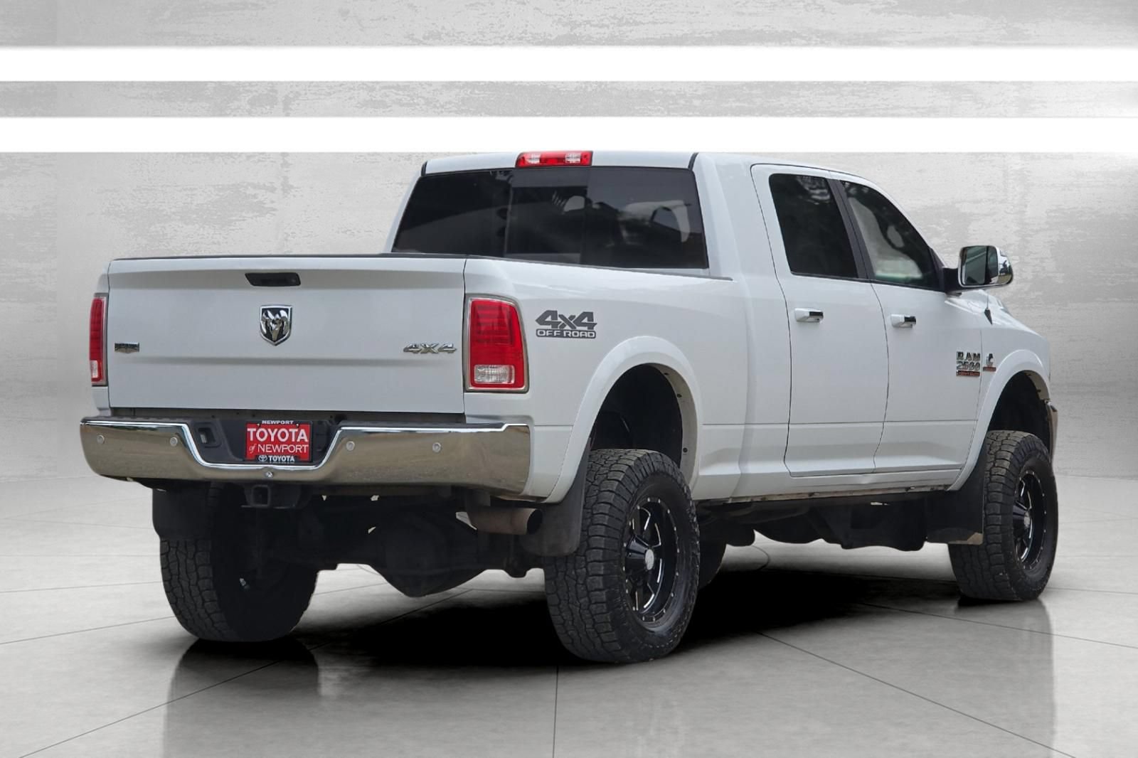 Used 2017 RAM 2500 Laramie AWD/4WD image 4