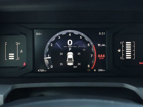 Used 2025 Toyota Tacoma SR5 AWD/4WD image 18