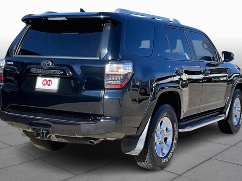 Used 2018 Toyota 4Runner TRD Off-Road Premium image 12