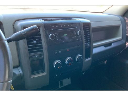 Used 2011 RAM 4500 4x4 Crew Cab w/ ST Decor Group image 7