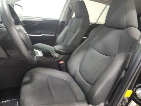 Used 2022 Toyota RAV4 LE image 20