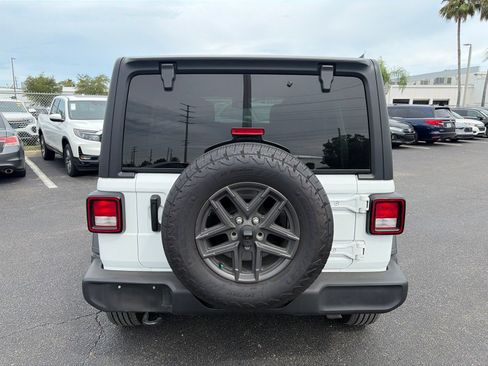 Used 2024 Jeep Wrangler Unlimited Sport AWD/4WD image 6