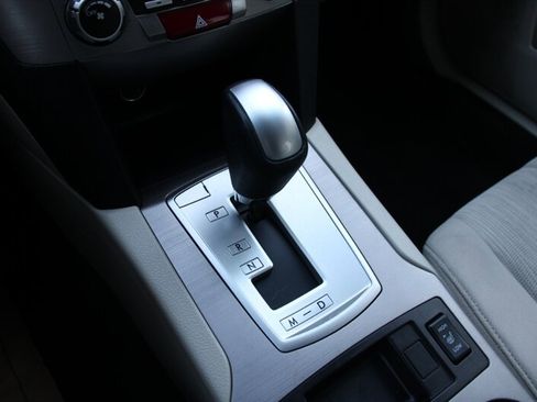 Used 2014 Subaru Outback 2.5i Premium image 8