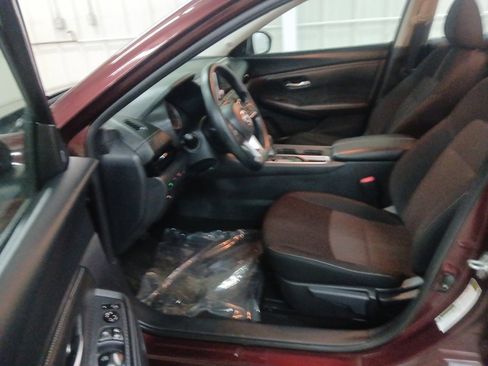 Used 2024 Nissan Sentra SV image 16