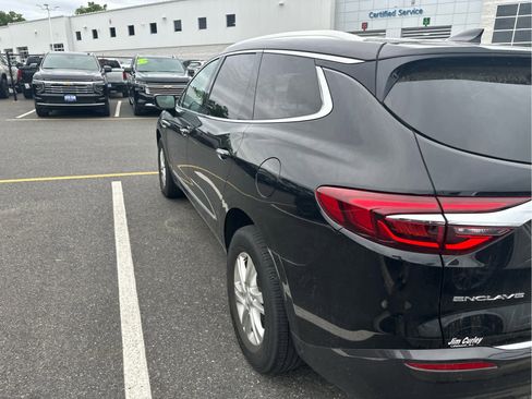 Used 2021 Buick Enclave Preferred FWD image 4