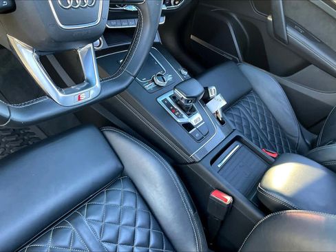 Used 2020 Audi SQ5 Prestige w/ Prestige Package image 19