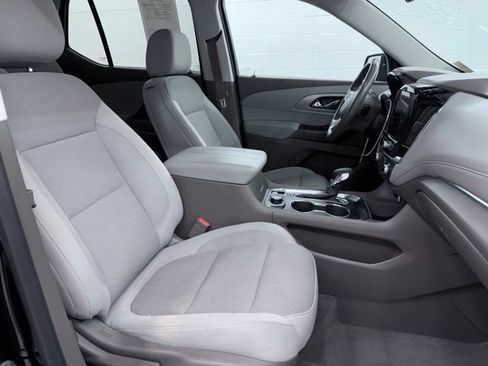 Used 2021 Chevrolet Traverse LT FWD image 20