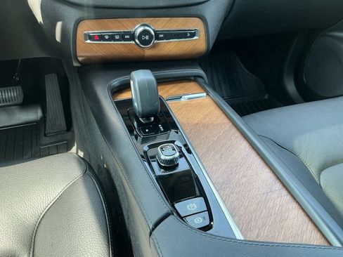 Used 2023 Volvo XC90 B6 Plus w/ Protection Package AWD/4WD image 12