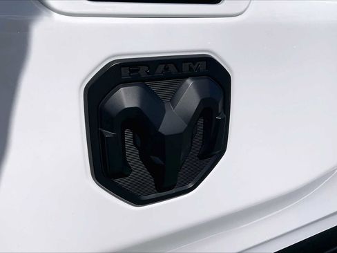 Used 2020 RAM 1500 Big Horn AWD/4WD image 32