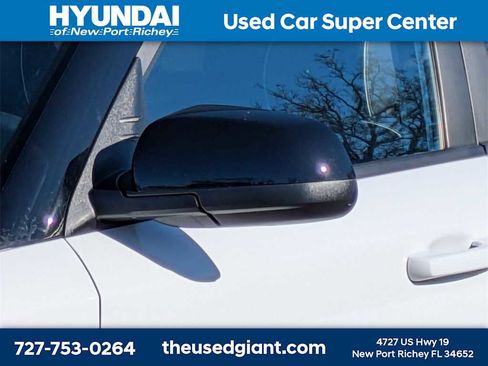 Certified 2023 Hyundai Venue Limited w/ Cargo Package image 11
