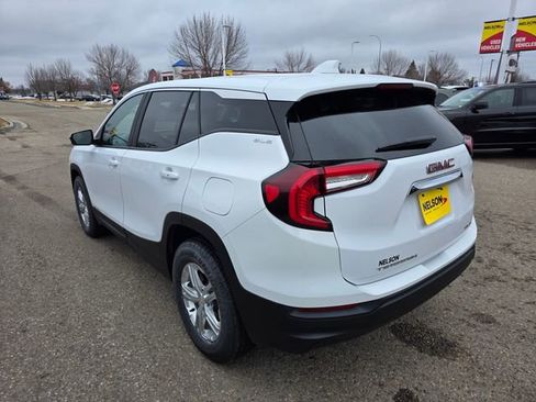Used 2024 GMC Terrain SLE w/ LPO, Floor Liner Package image 11