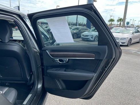 Used 2020 Volvo V90 T6 Cross Country image 43