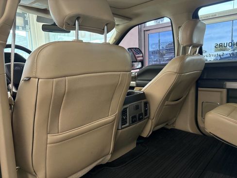 Used 2019 Ford F250 Lariat w/ Chrome Package image 30