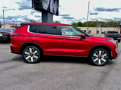 New 2025 Mitsubishi Outlander SE