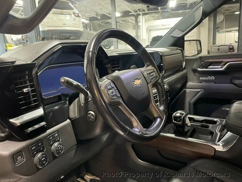 Used 2023 Chevrolet Silverado 1500 High Country w/ High Country Premium Package image 12