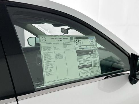 New 2025 Nissan Pathfinder SV image 13