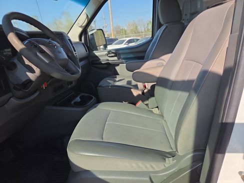 Used 2017 Nissan NV 1500 SV w/ Back Door Glass Package RWD image 10